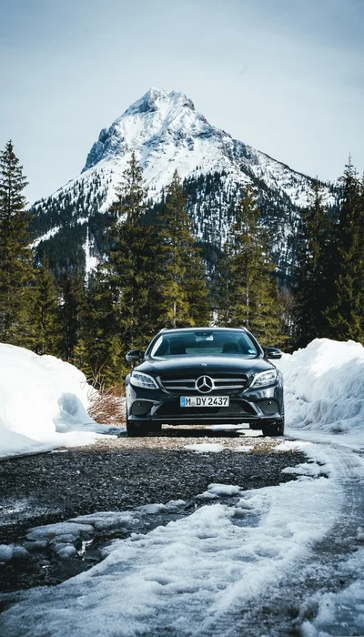 Schwarzer Mercedes
