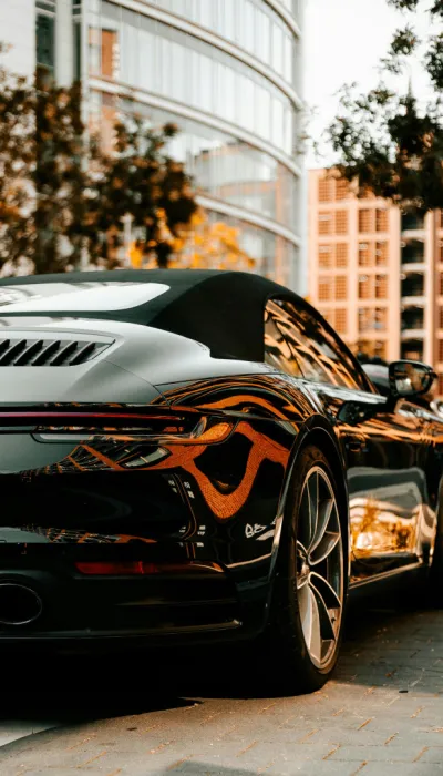 Schwarzer Porsche