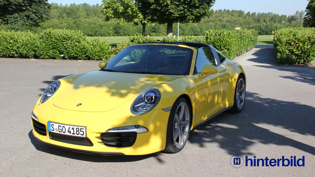 Gelber Porsche 911